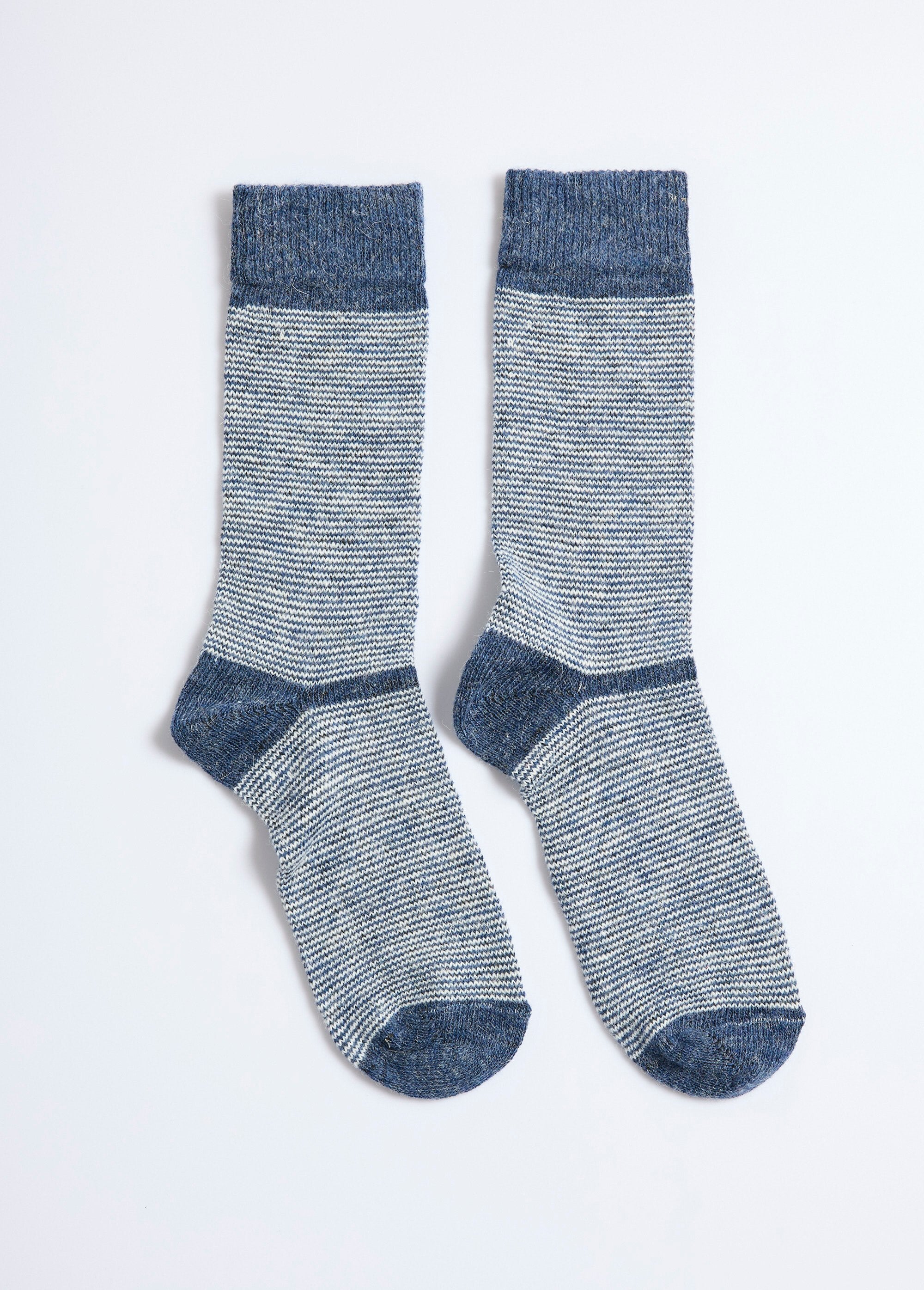 Par_de_calcetines_cálidos_de_rayas_con_lana._Azul_FA1_slim