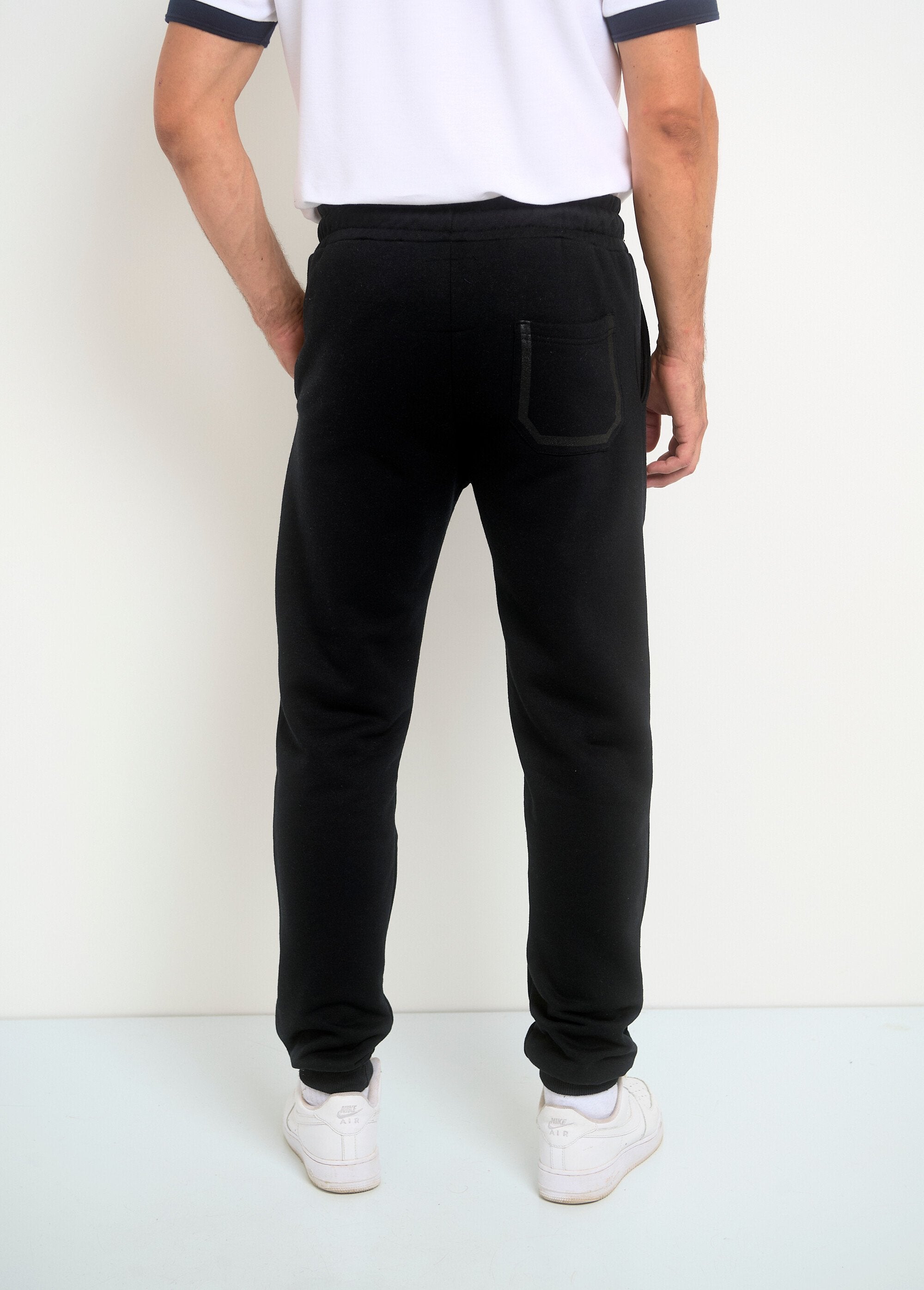 Pantalón_jogging_con_lazo_en_contraste_Negro_DO1_slim