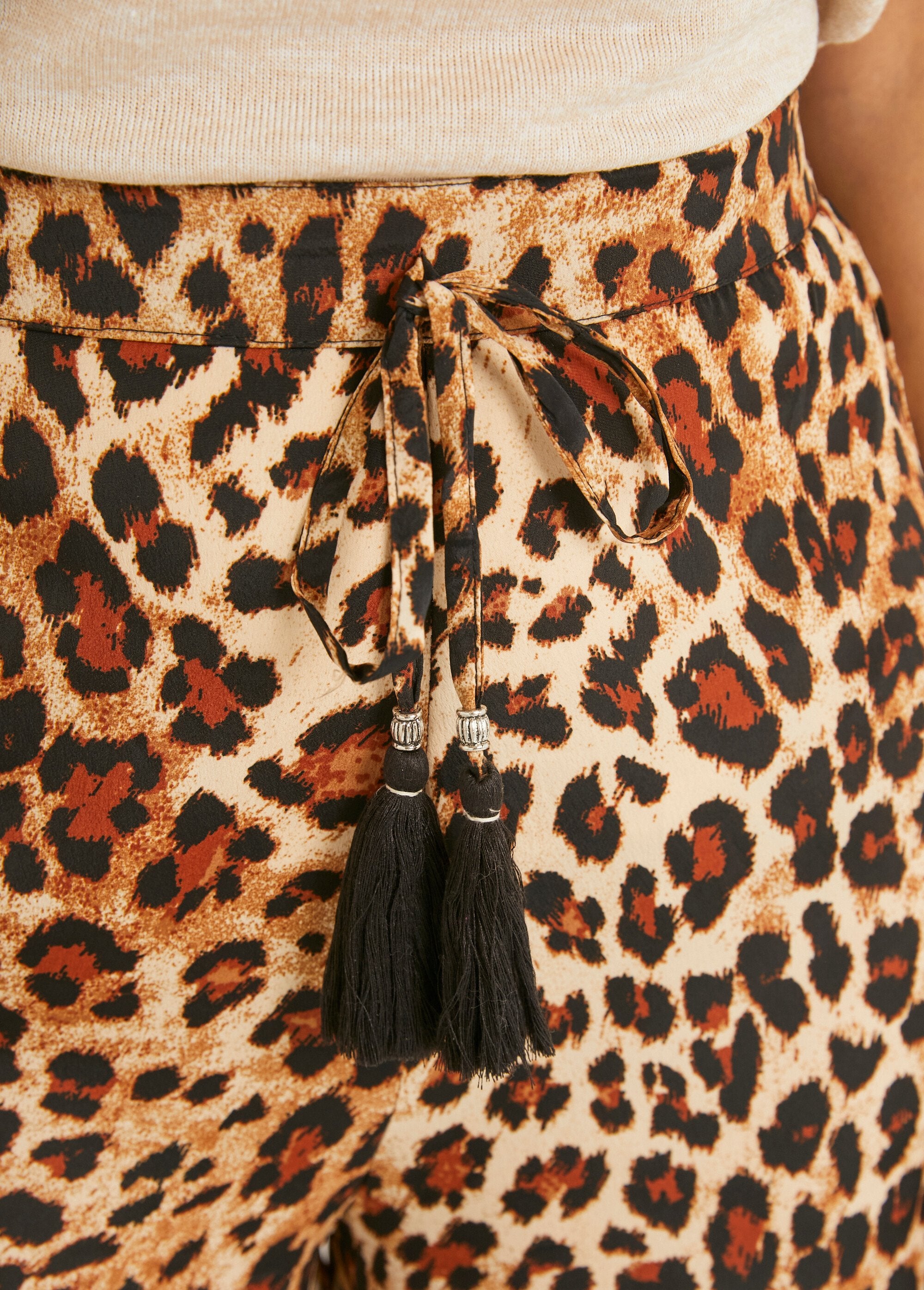 Pantalones_anchos_con_estampado_animal_Leopard_DE1_slim