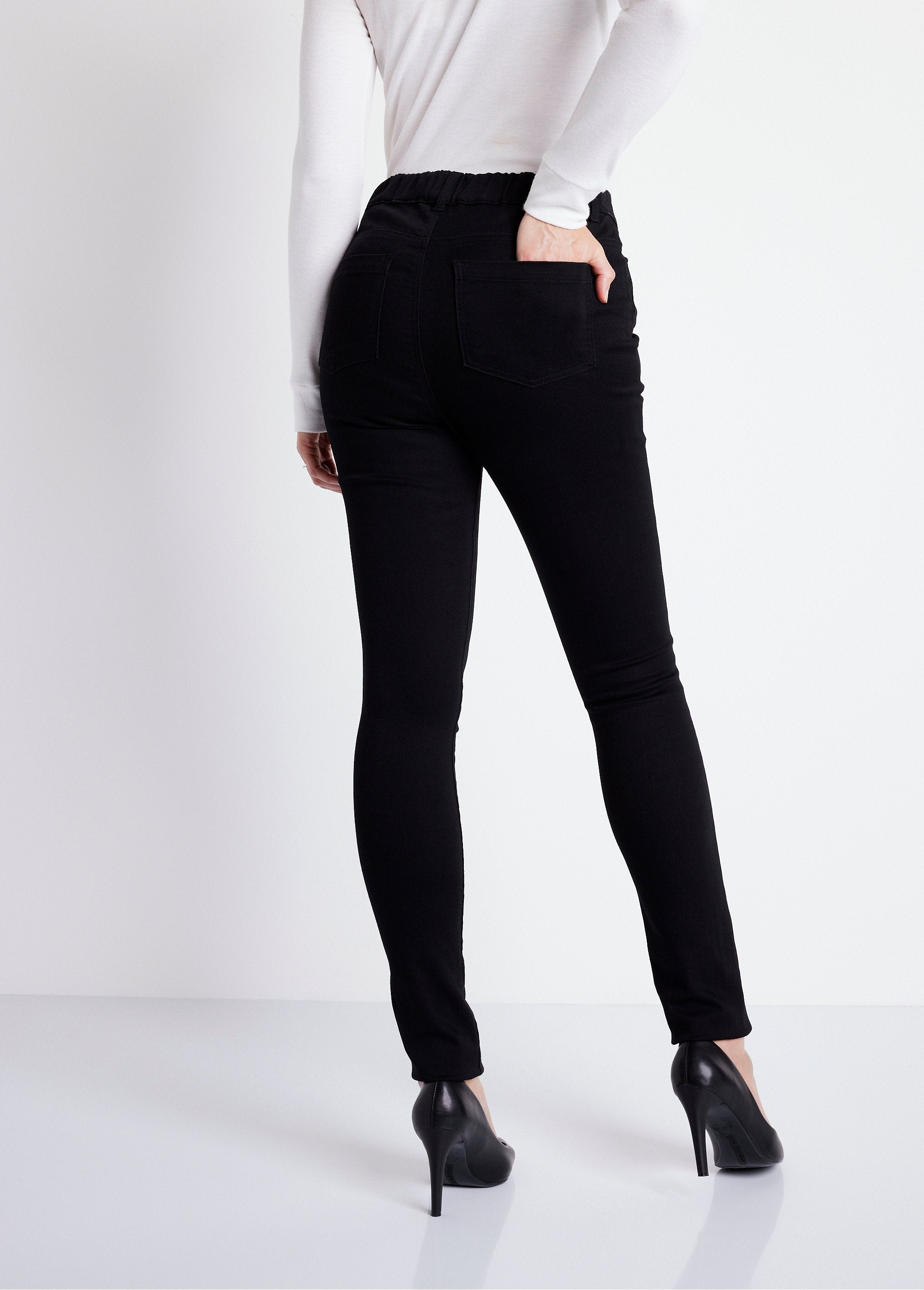 Pantalón_jegging_de_denim_elástico_con_vientre_plano_Negro_DO1_slim