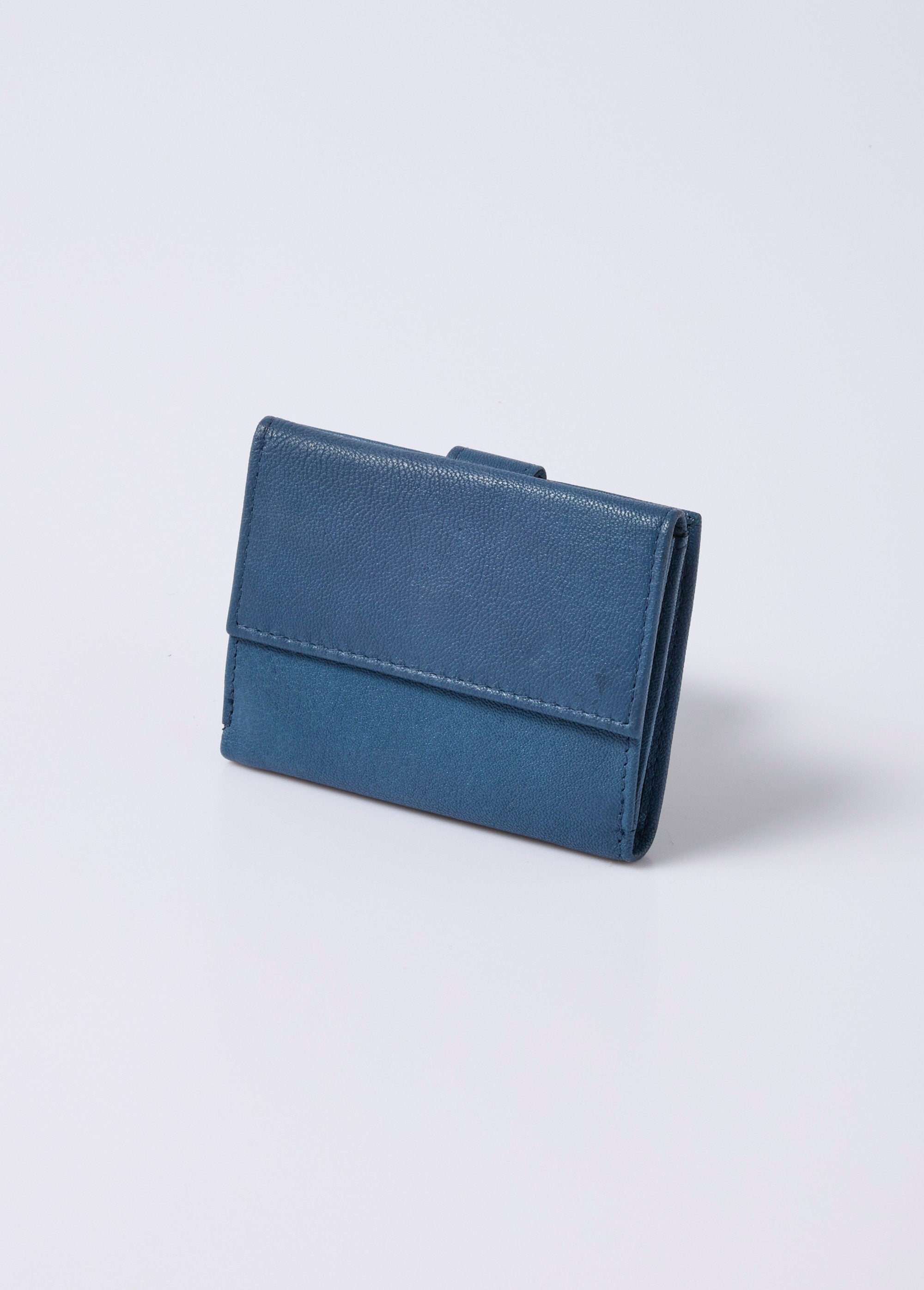 Cartera_de_cuero_extrafina_vaqueros_azules_DO1_slim