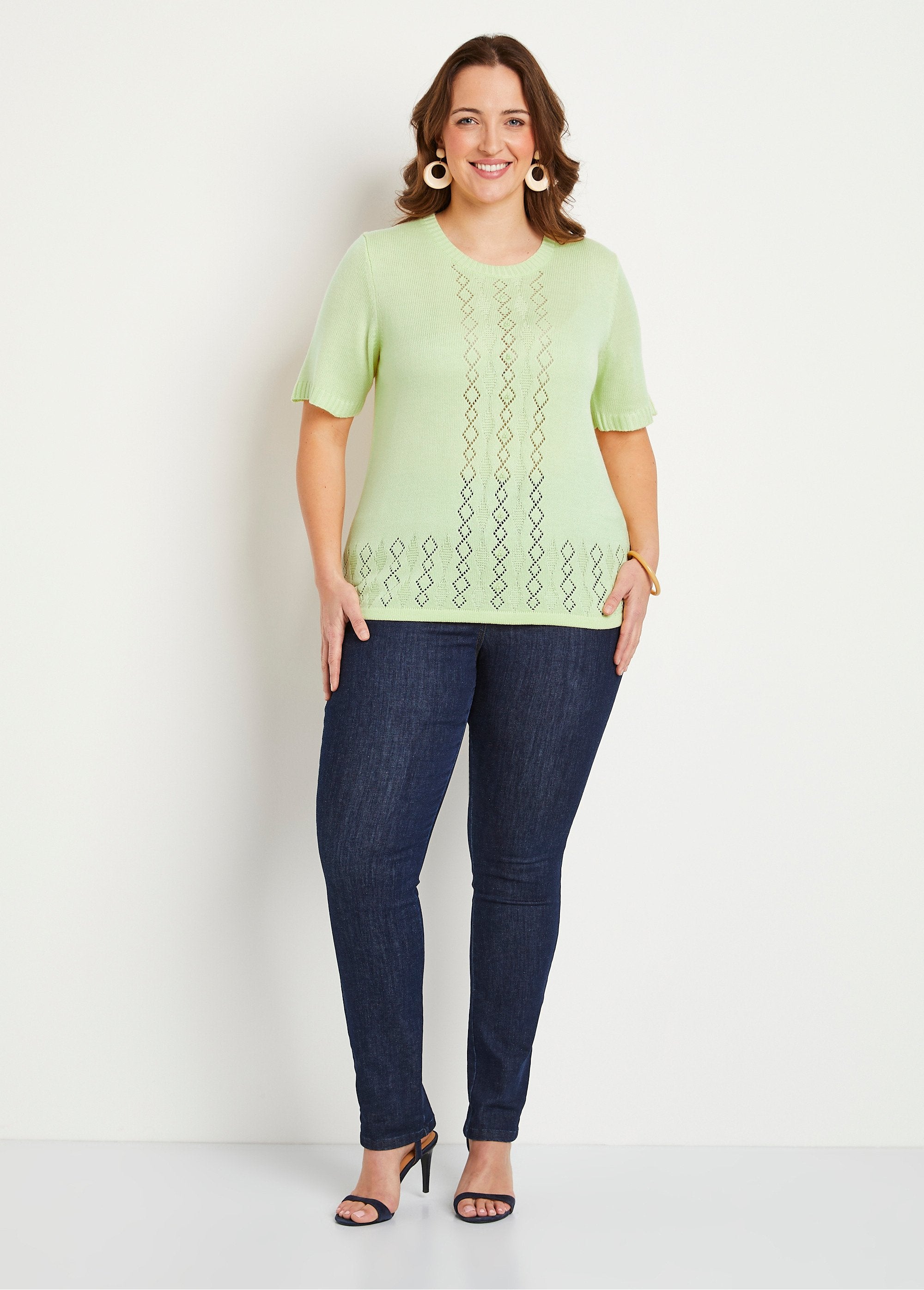 Jersey_calado_con_cuentas,_manga_corta_Verde_SF1_curvy