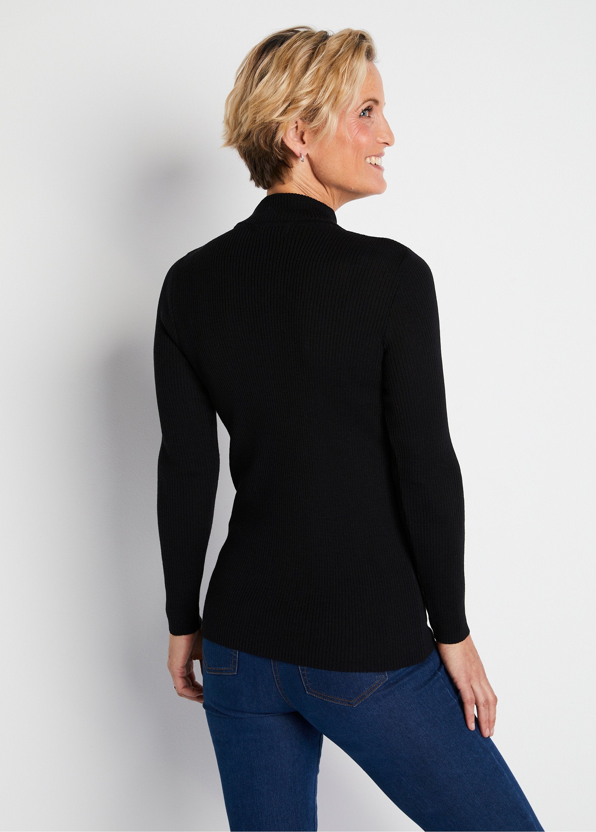 Jersey_de_cuello_alto_con_lana_merino_Negro_DO1_slim