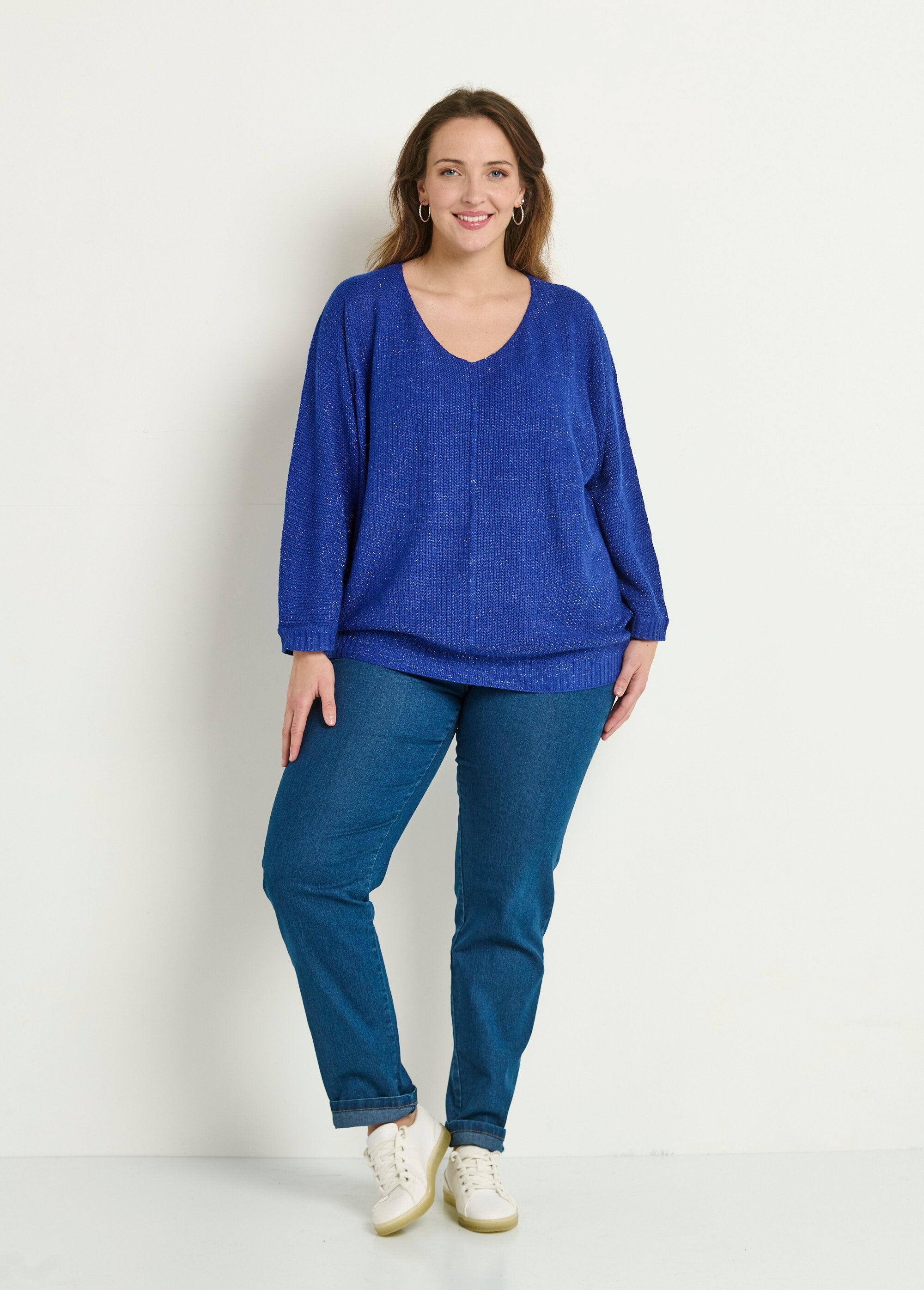 Jersey_de_punto_metalizado_con_cuello_de_pico_Azul_SF1_curvy