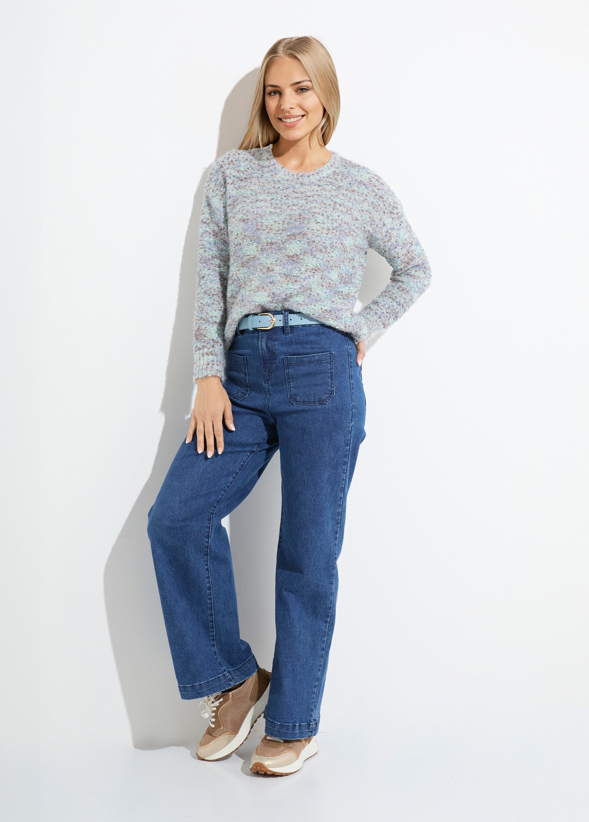 Suéter_suave_de_cuello_redondo_con_punto_de_bola_multicolor._porcelana_azul_SF1_slim