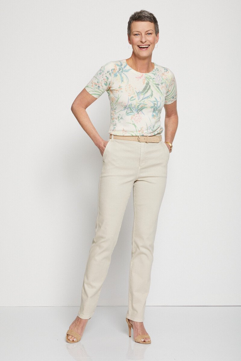 Jersey_de_manga_corta_con_estampado_floral_beige_y_verde_SF1_slim