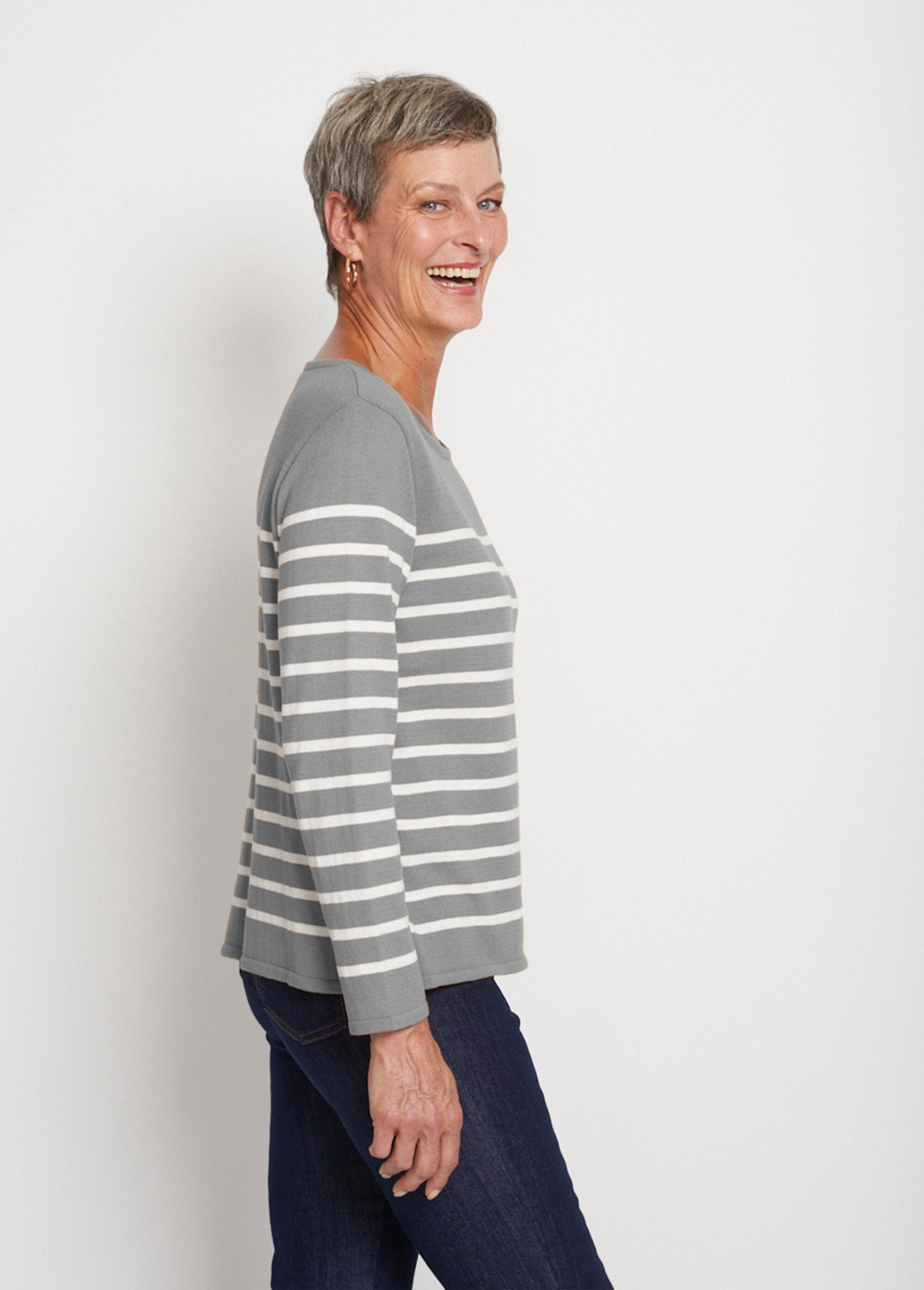 Jersey_de_rayas_con_cuello_redondo_y_manga_larga_Gris_y_crudo_DR1_slim