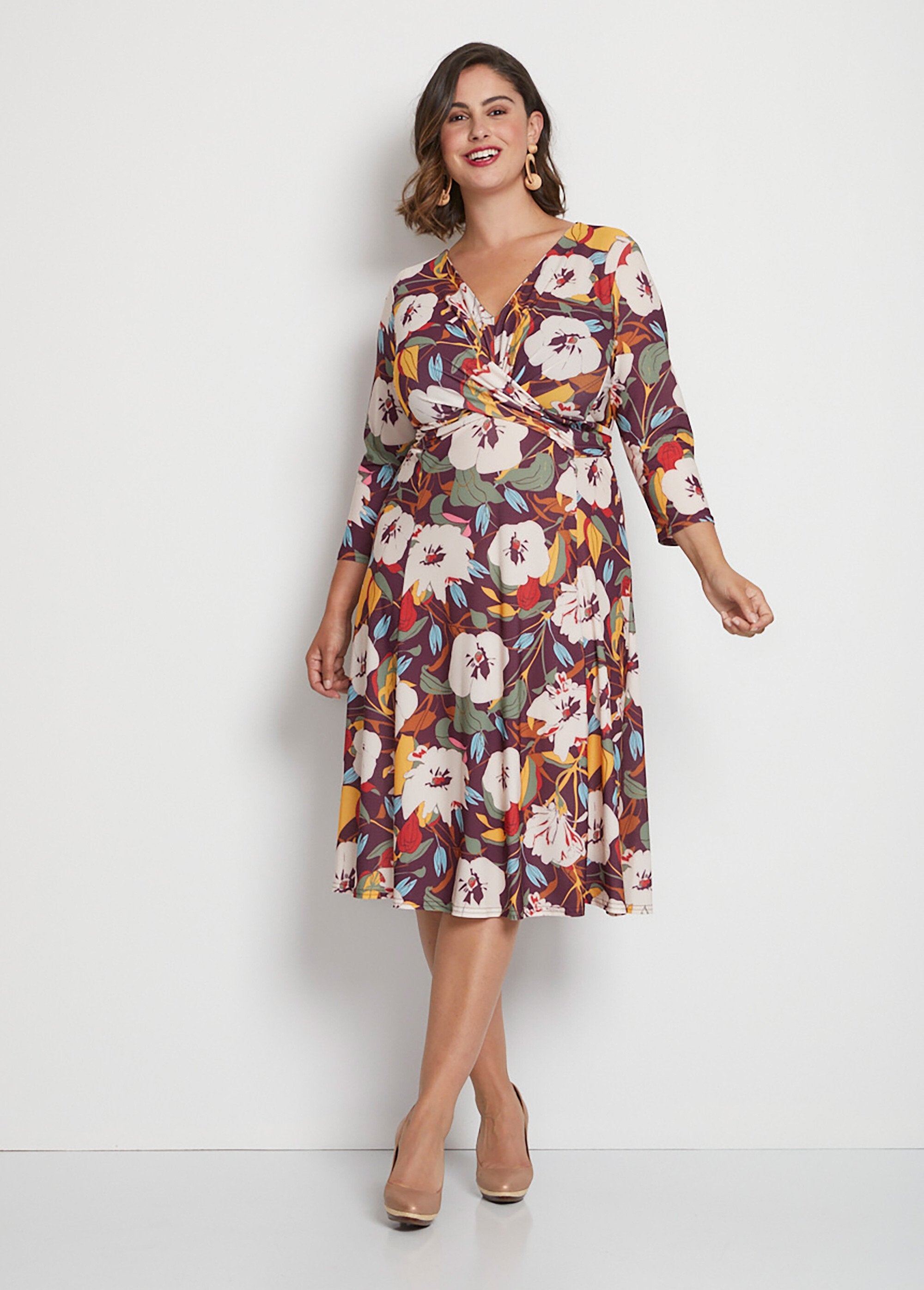 Vestido_floral_Estampado_burdeos_FA1_curvy