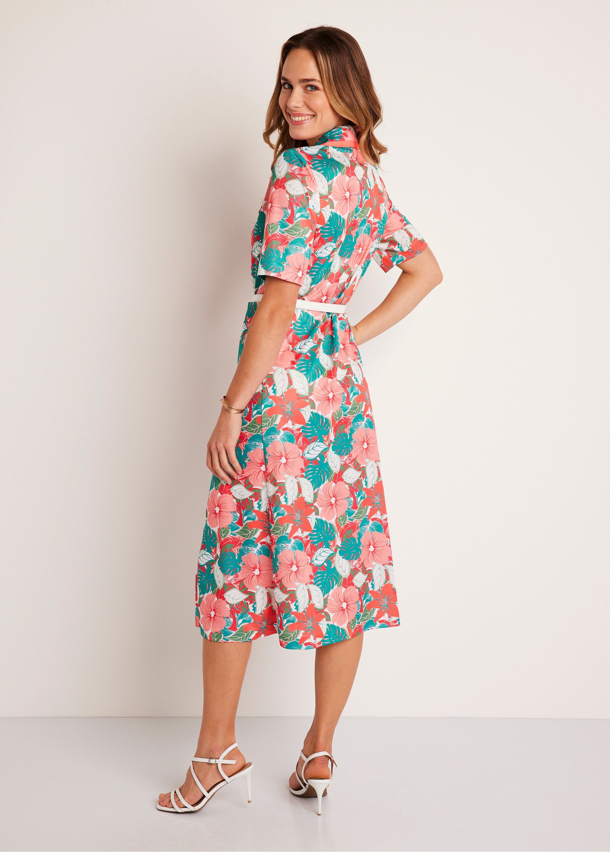 Vestido_recto_midi_con_botones_florales_verde_y_rosa_DO1_slim