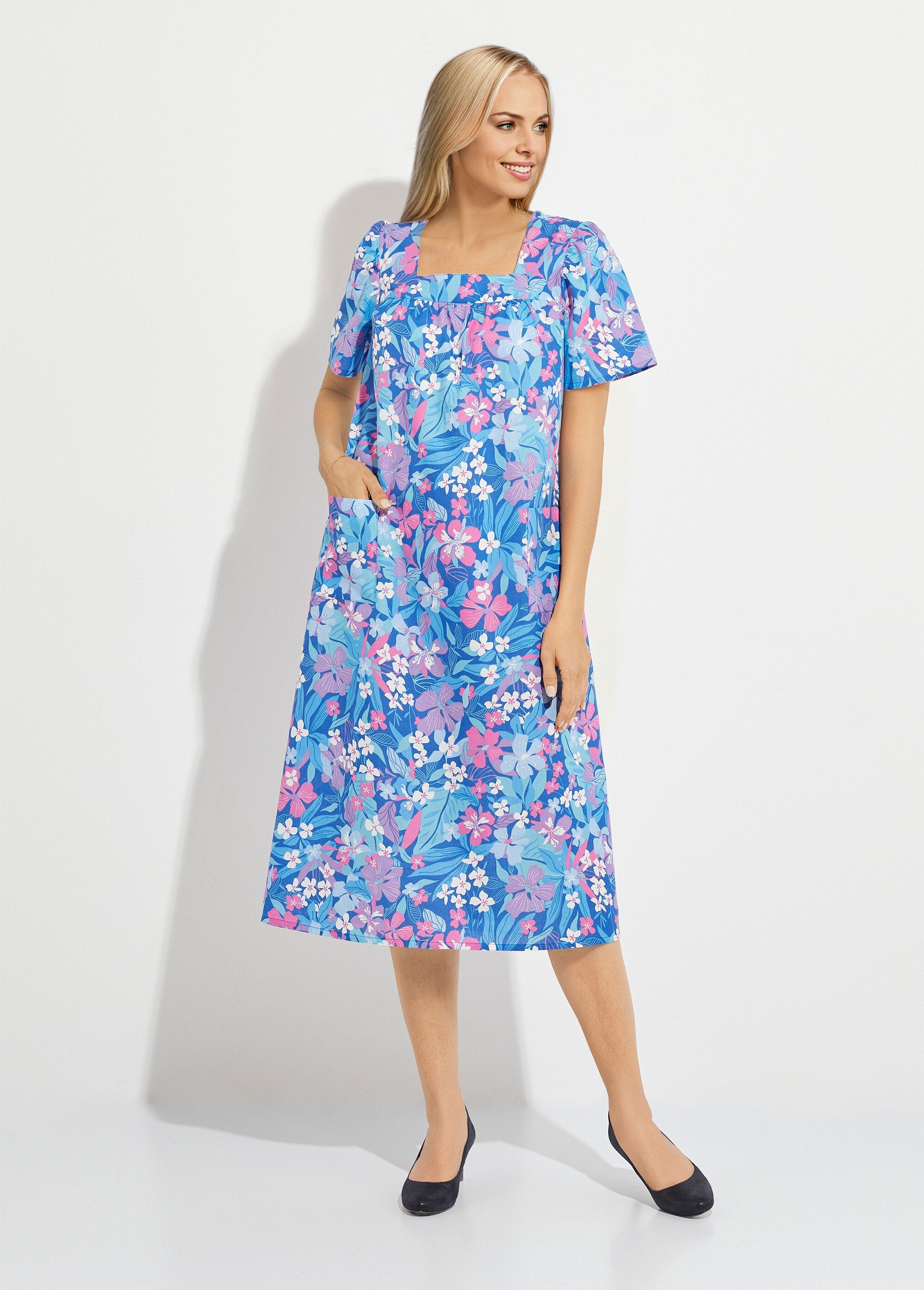 Vestido_corto_delantal_con_manga_corta._Azul_FA1_slim