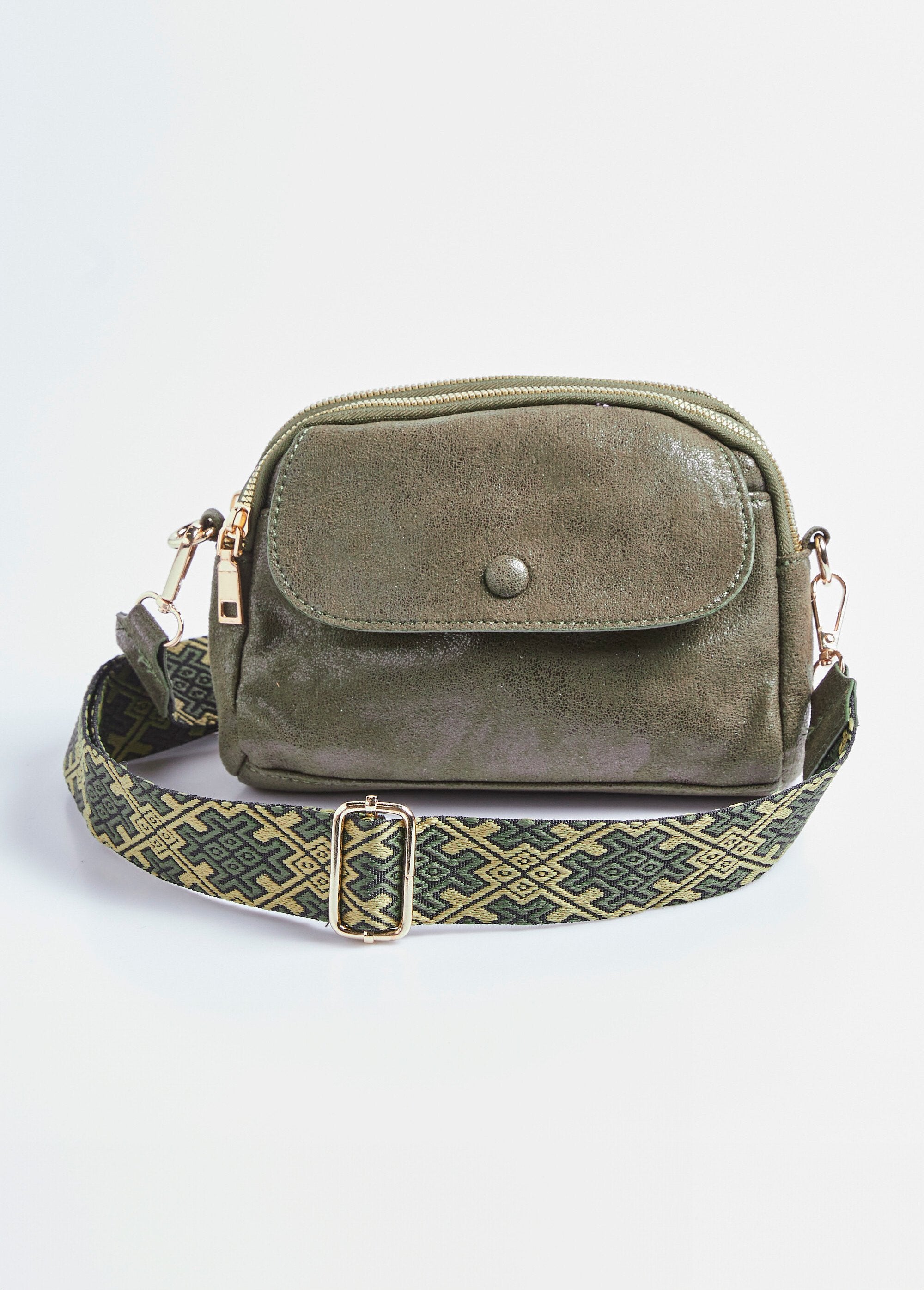 Bolso_de_piel_sintética_metalizada_con_bandolera_Caqui_FA1_slim