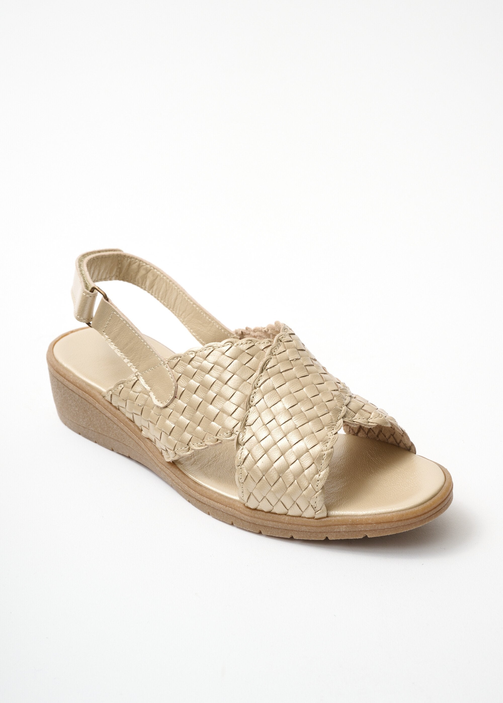 Sandalias_piel_trenzada_ancho_confort_Dorado_FA1_slim