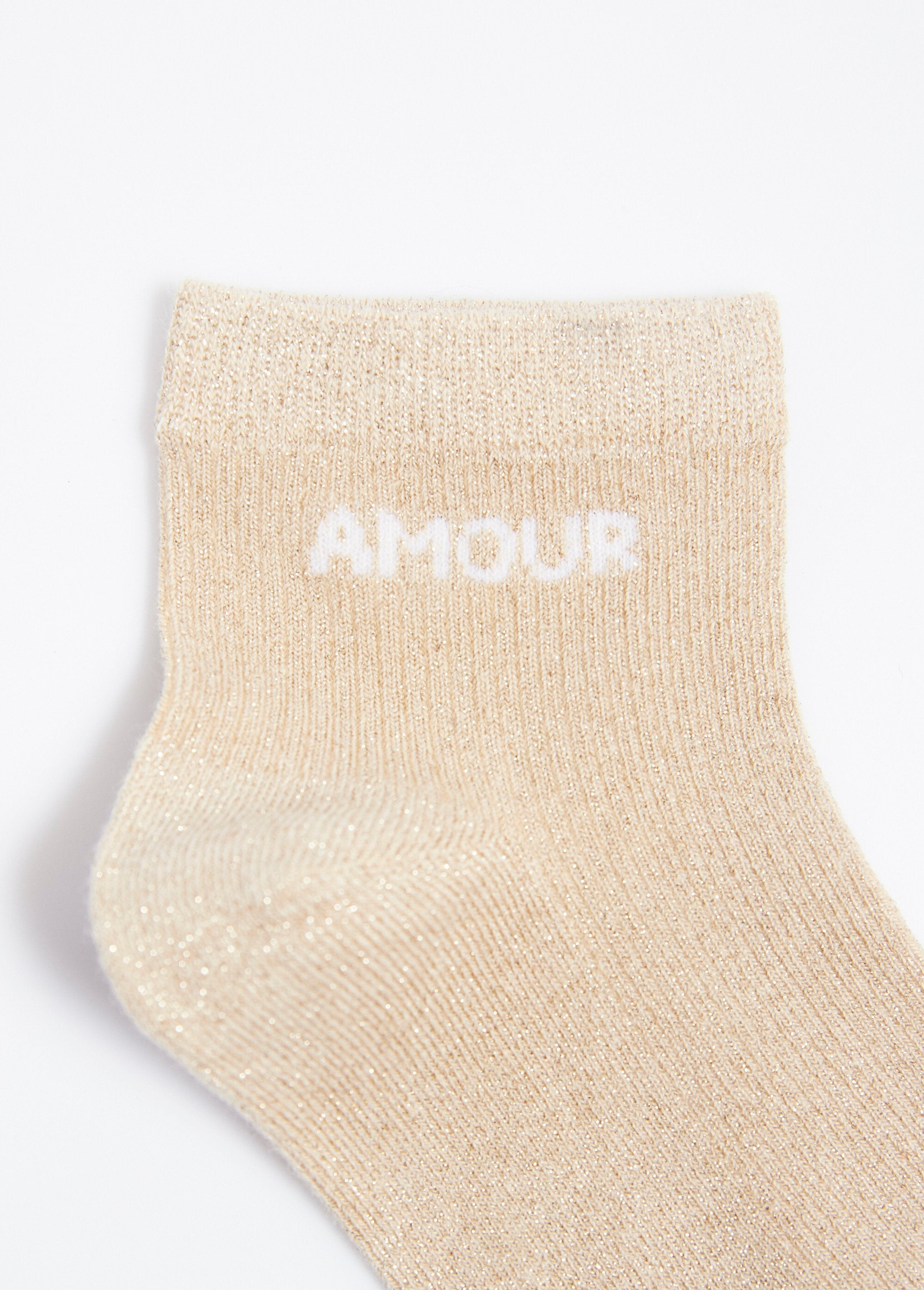 Calcetines_de_hilo_metalizado,_mensaje_LOVE_Beige_claro_DE2_slim