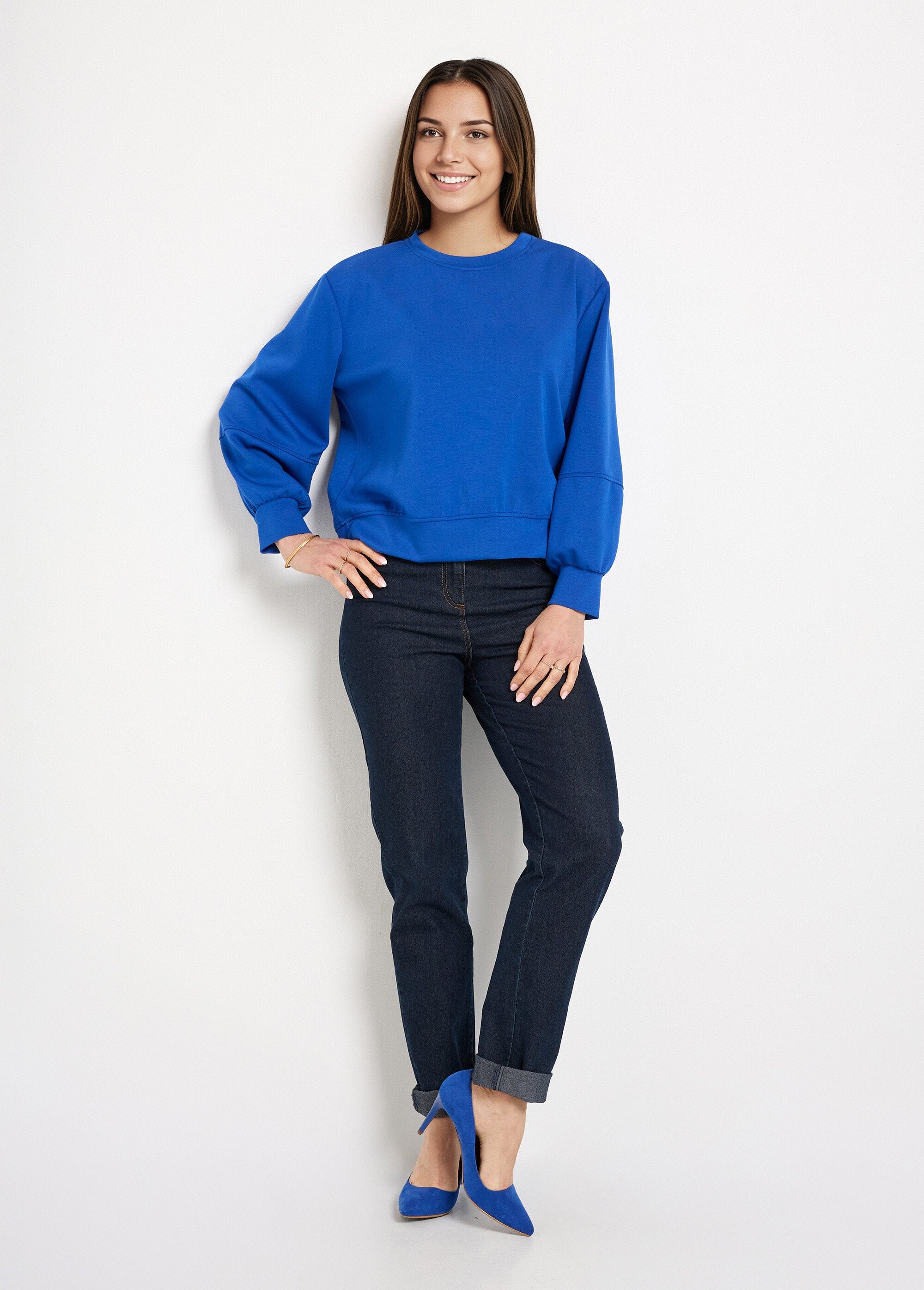 Sudadera_corta_de_cuello_redondo_de_punto_suave_azul_brillante_SF1_slim