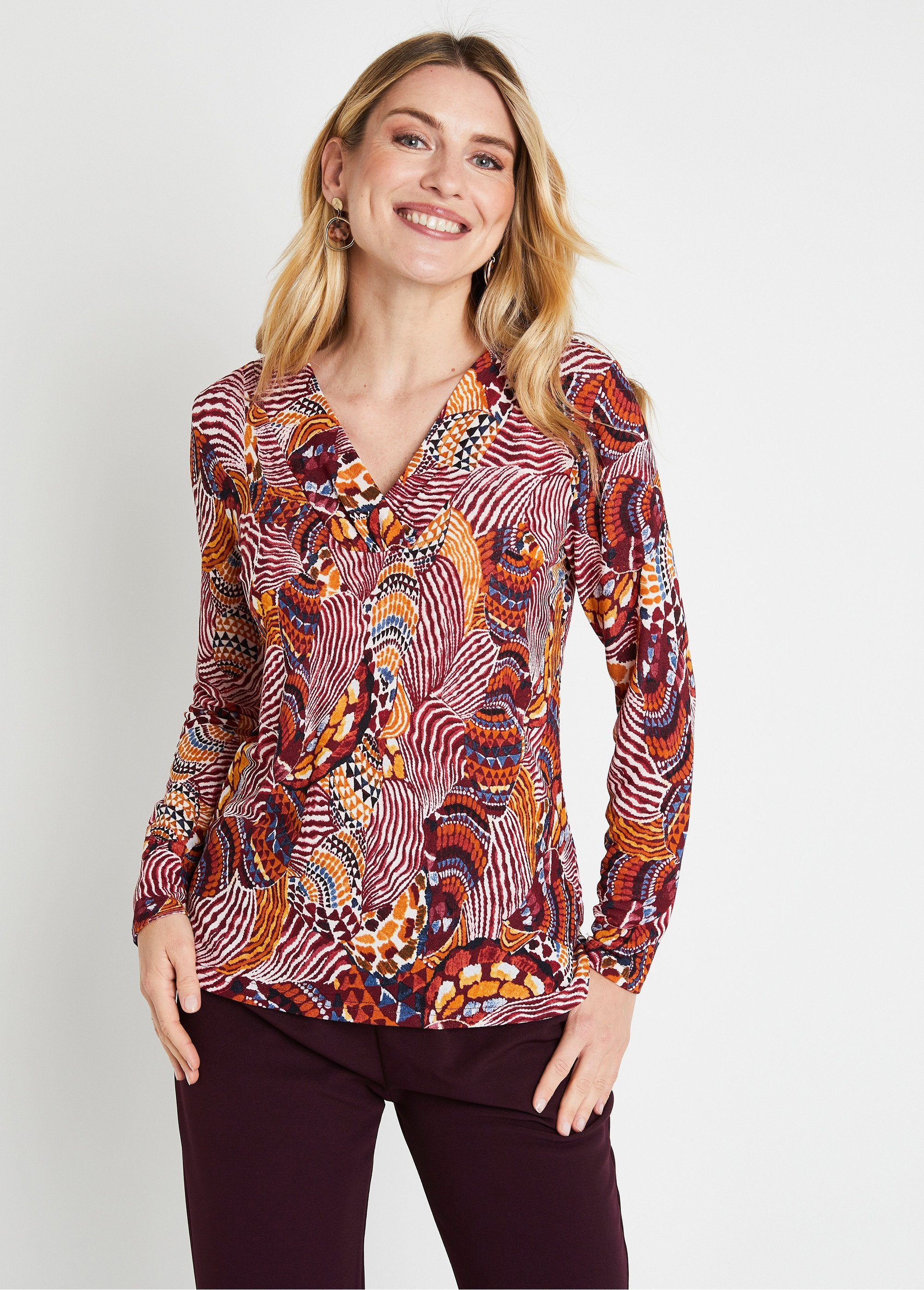 Camiseta_de_cuello_redondo_con_estampado_patchwork_Bordeaux_et_miel_FA1_slim