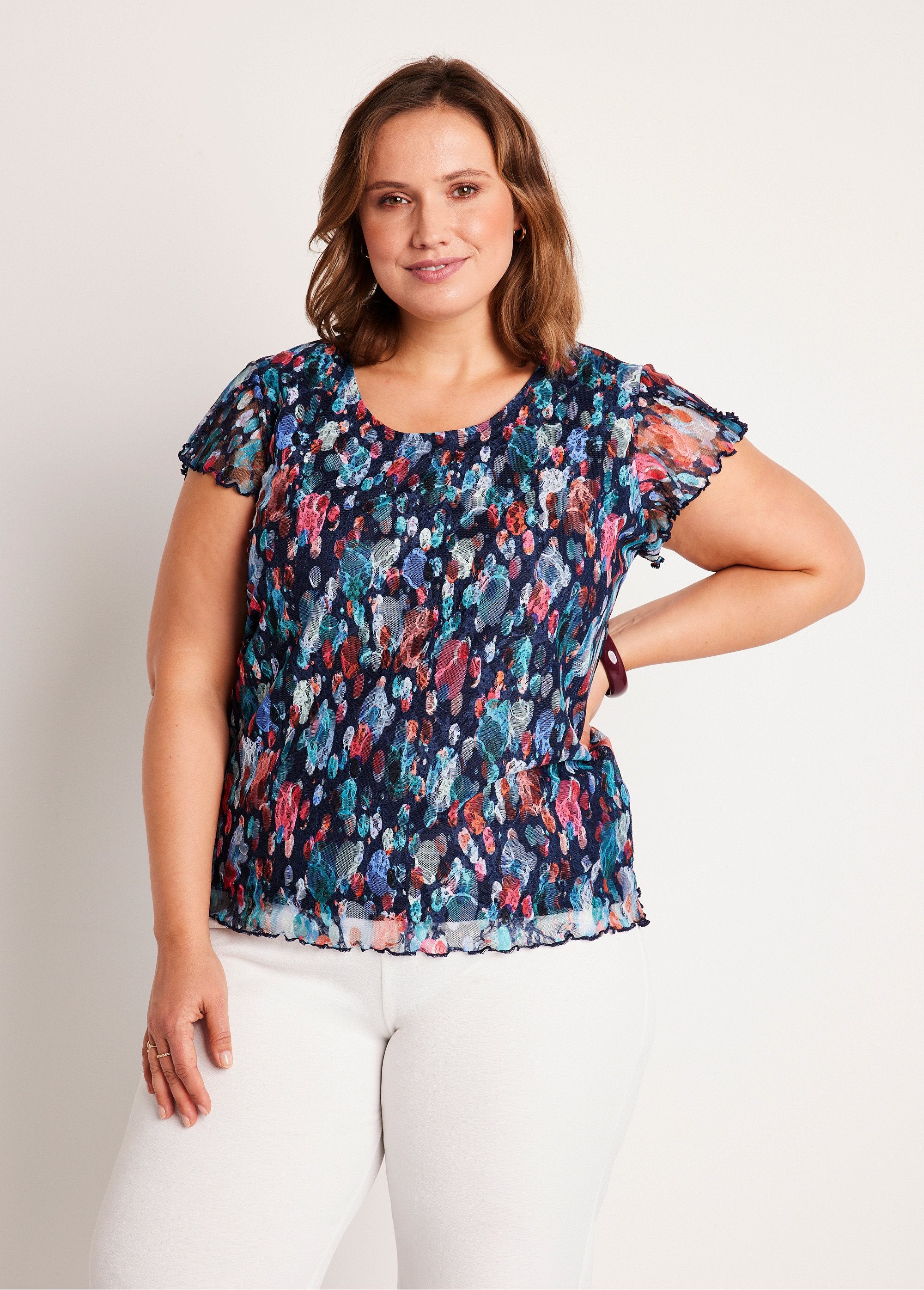 Camiseta_corta_de_encaje_estampada_Azul_marino_y_fucsia_FA1_curvy