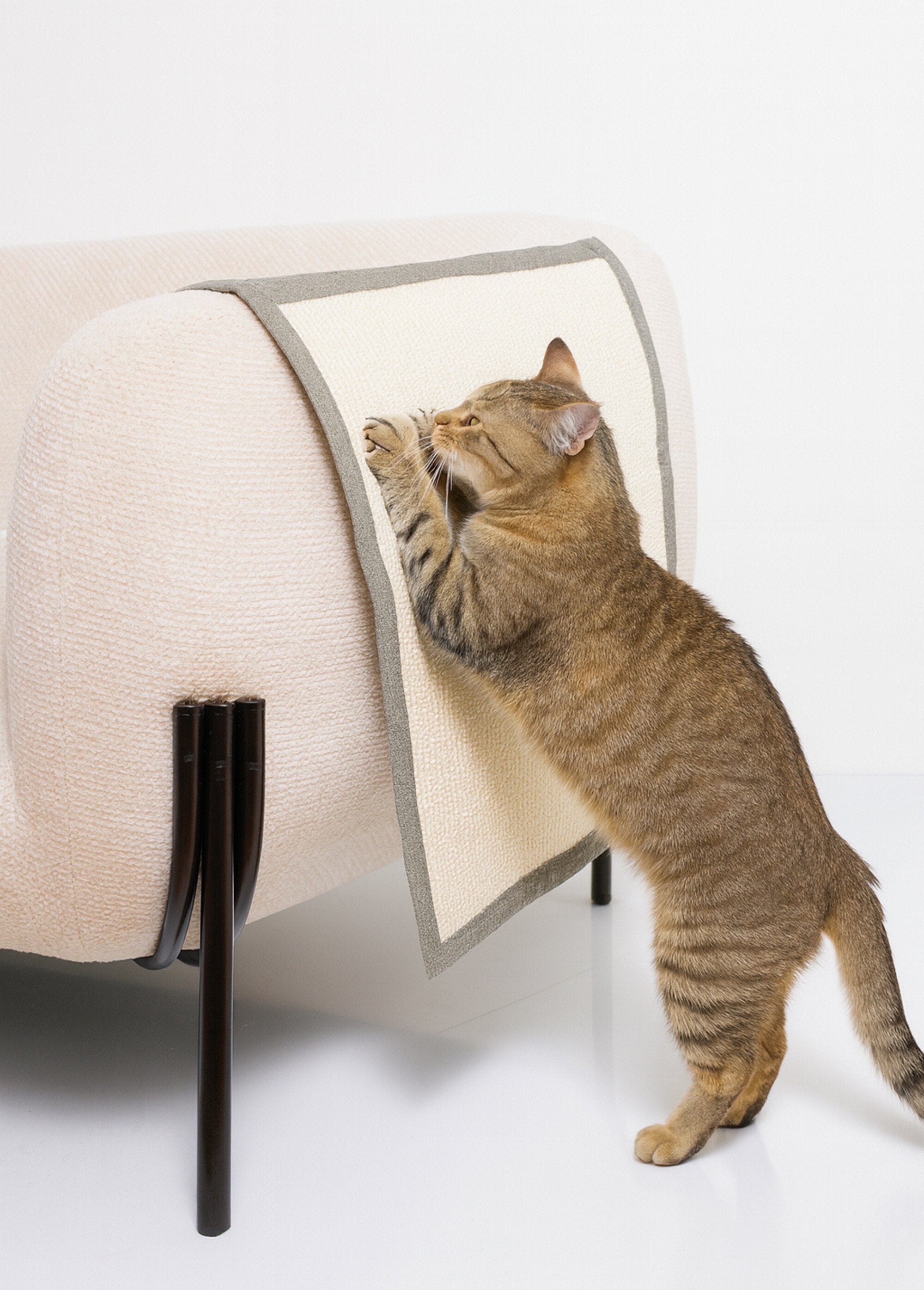 Alfombrilla_rascadora_portátil_para_sofá_Gris_FA1_slim