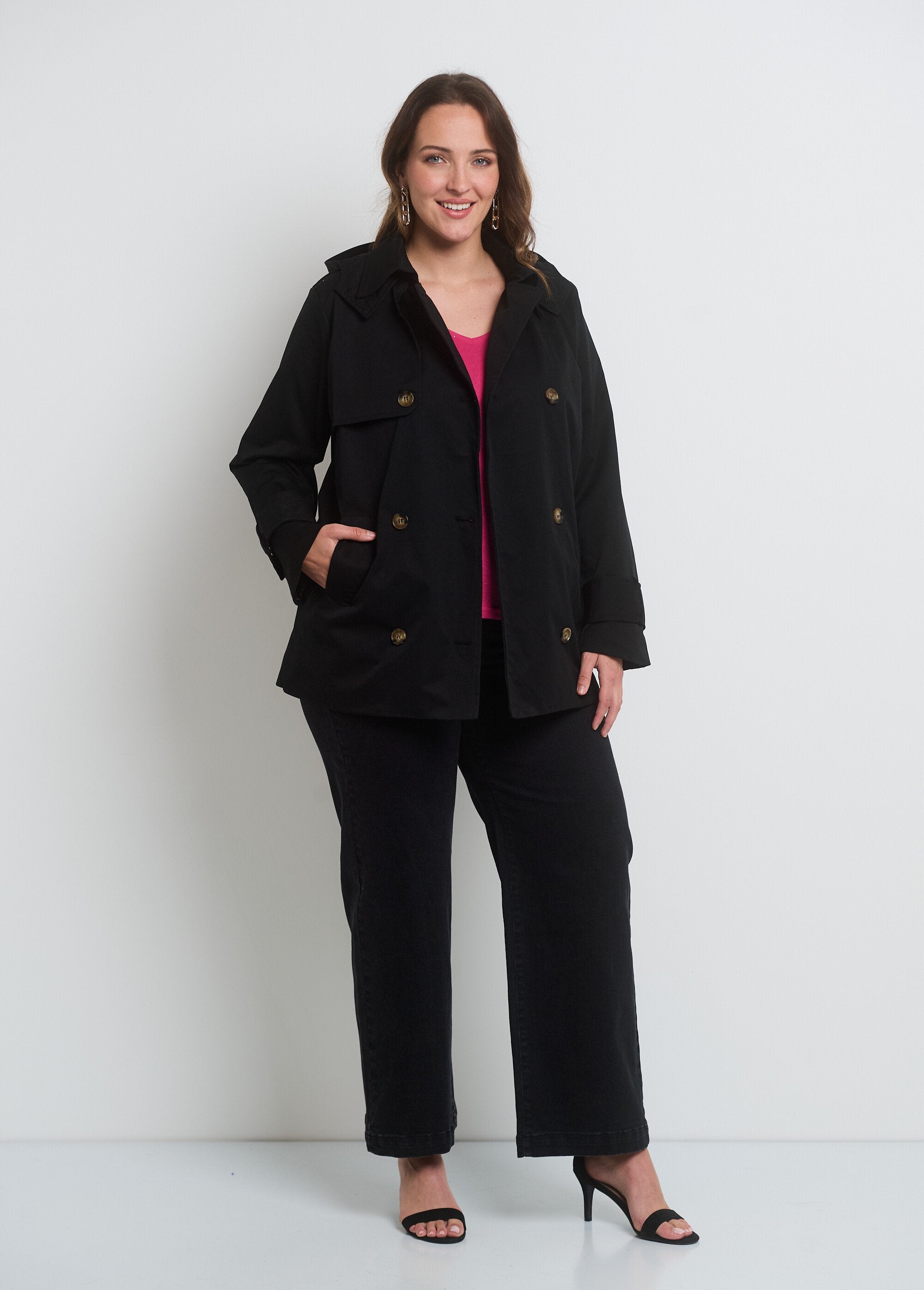 Gabardina_con_capucha_y_doble_botonadura_Negro_SF1_curvy