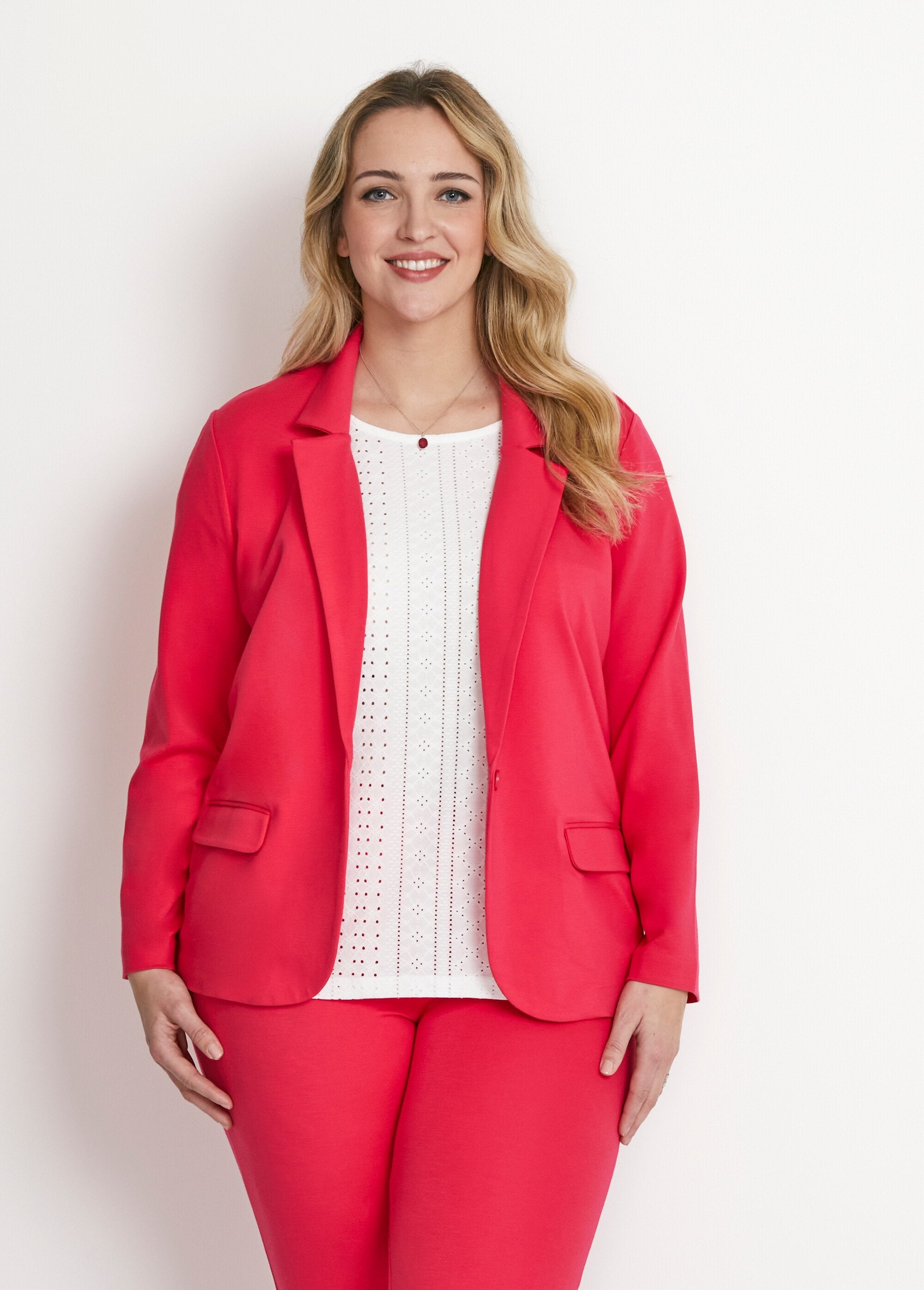 Chaqueta_punto_recta_botones_Rosa_FA1_curvy