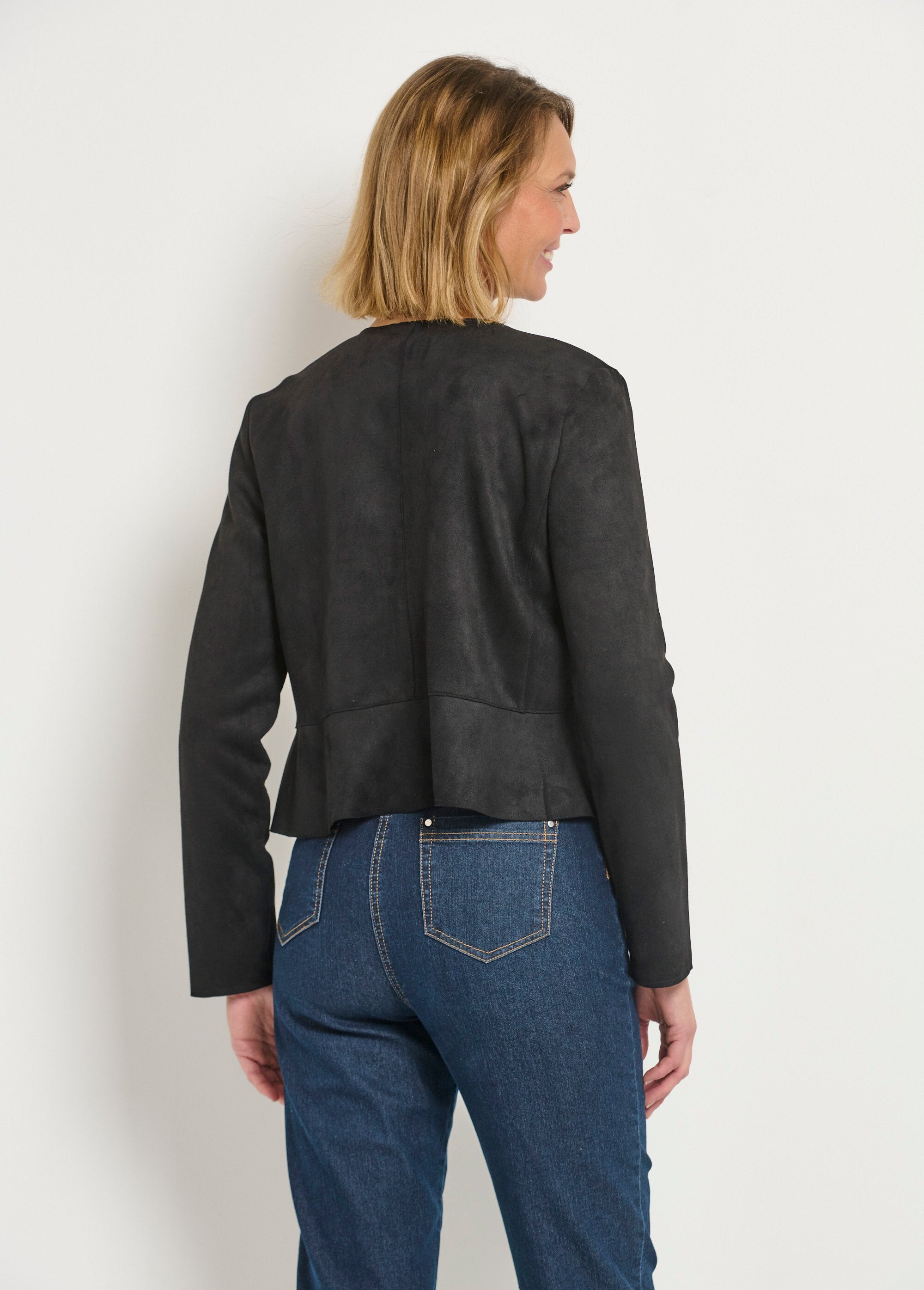 Chaqueta_corta_con_peplum_de_ante_Negro_DO1_slim