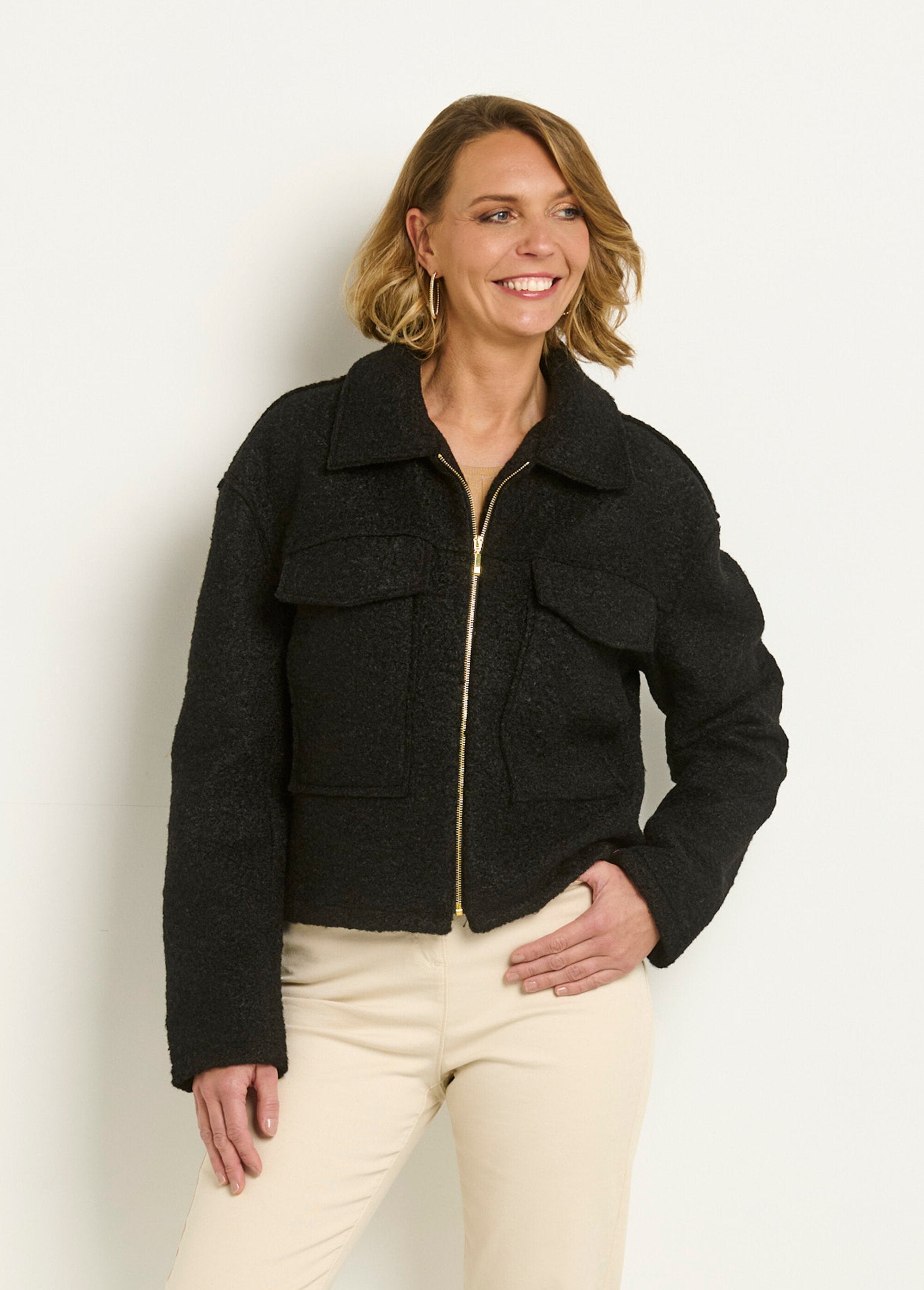 Chaqueta_corta_de_felpa_con_cremallera_Negro_FA1_slim