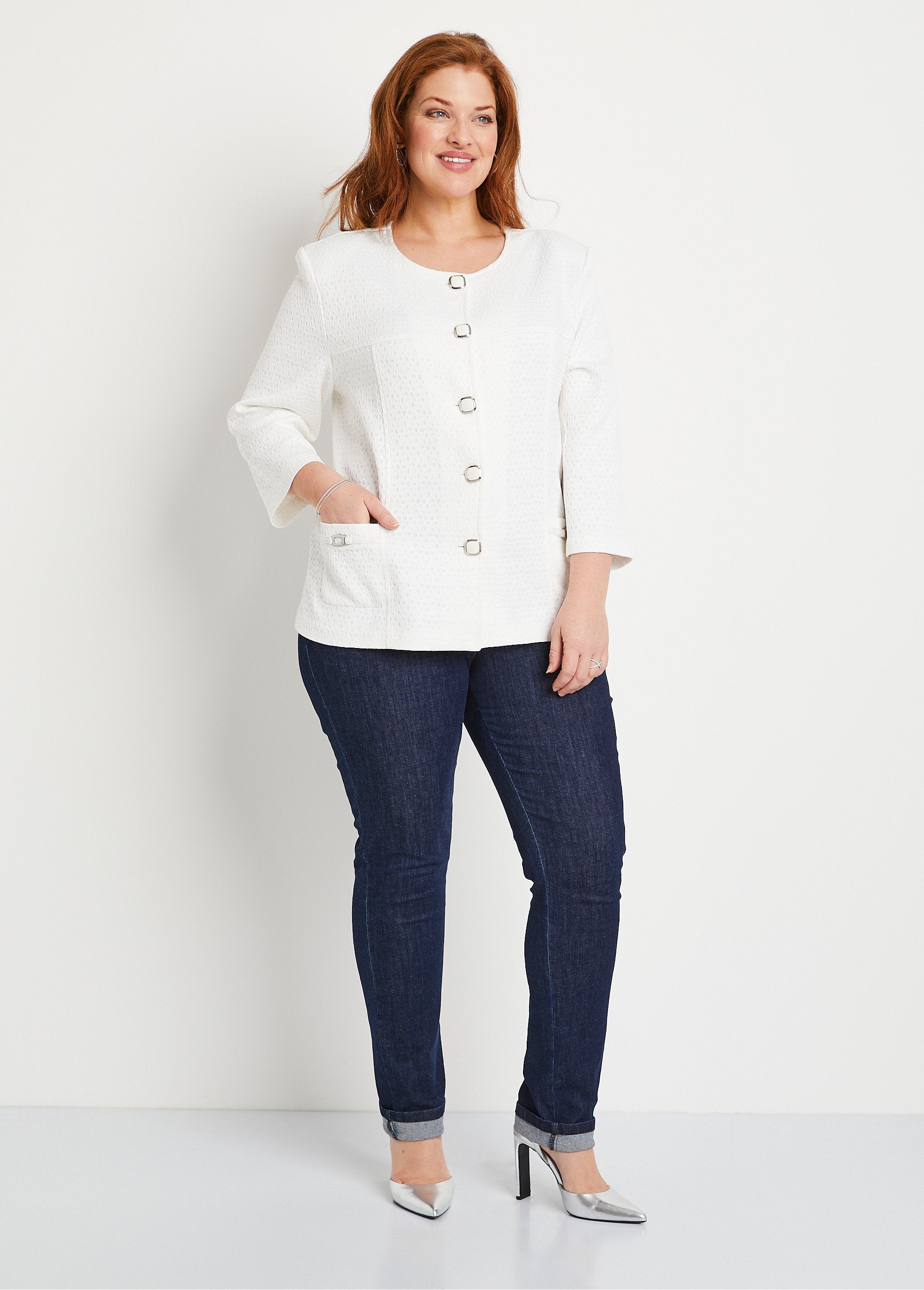 Chaqueta_con_cuello_redondo_y_manga_3/4_Blanco,_Blanca_SF1_curvy